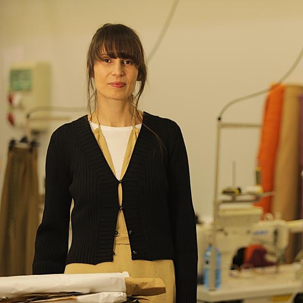 La marca de ropa made in Spain que tienes que conocer porque tiene los básicos más bonitos con un punto de tendencia