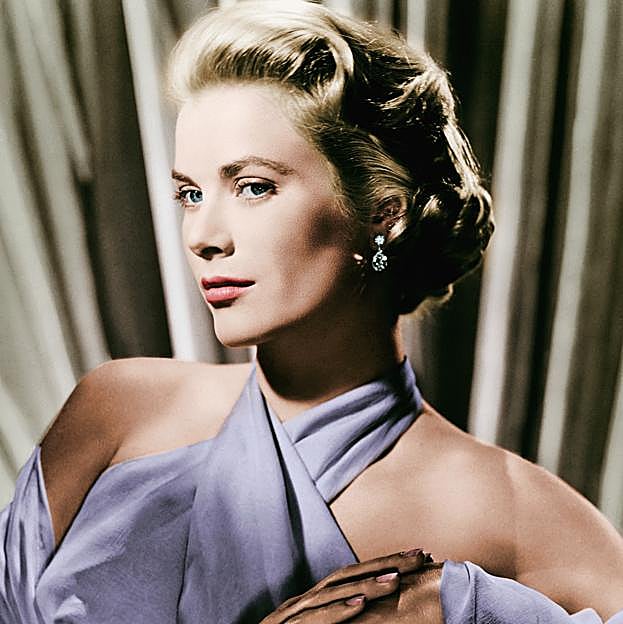 De novia ojerosa y pálida a princesa desencantada con palacio: las similitudes de la vida de Grace Kelly con las desgracias de Charlène Wittstock