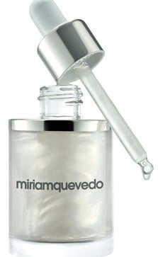 Imagen secundaria 1 - Revive las melenas pulidas de los 2000 con Glacial White Caviar Hydra-Pure Precious Elixir de Miriam Quevedo (65 €) y el champú micelar Suave Naturia de Renée Furterer (20,40 €).