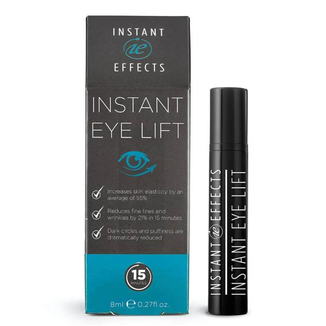 El Instant Eye Lift de Instant Effects se trata de un contorno de ojos concentrado, enriquecido con un potente cóctel de activos que atenúan en un instante las líneas finas, arrugas, ojeras y bolsas, mientras reafirma en profundidad. Además, estimula la producción de colágeno y el proceso de regeneración para resultados prolongados de rejuvenecimiento de la mirada. Cómpralo aquí
