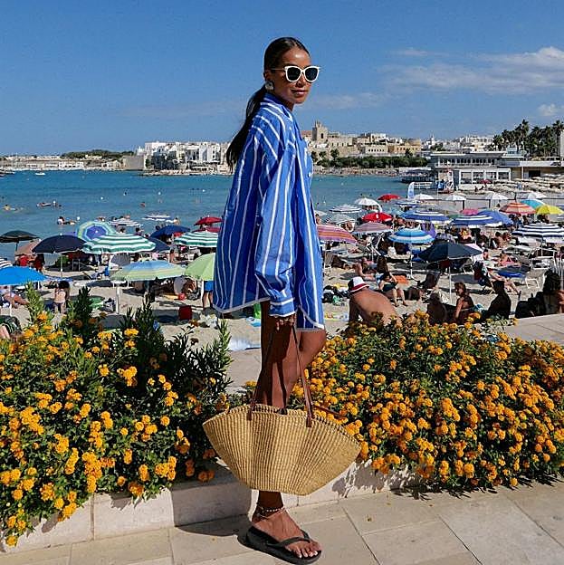 Solares en stick con textura ligera que hidratan, protegen la piel del sol y dejan un efecto buena cara al instante 