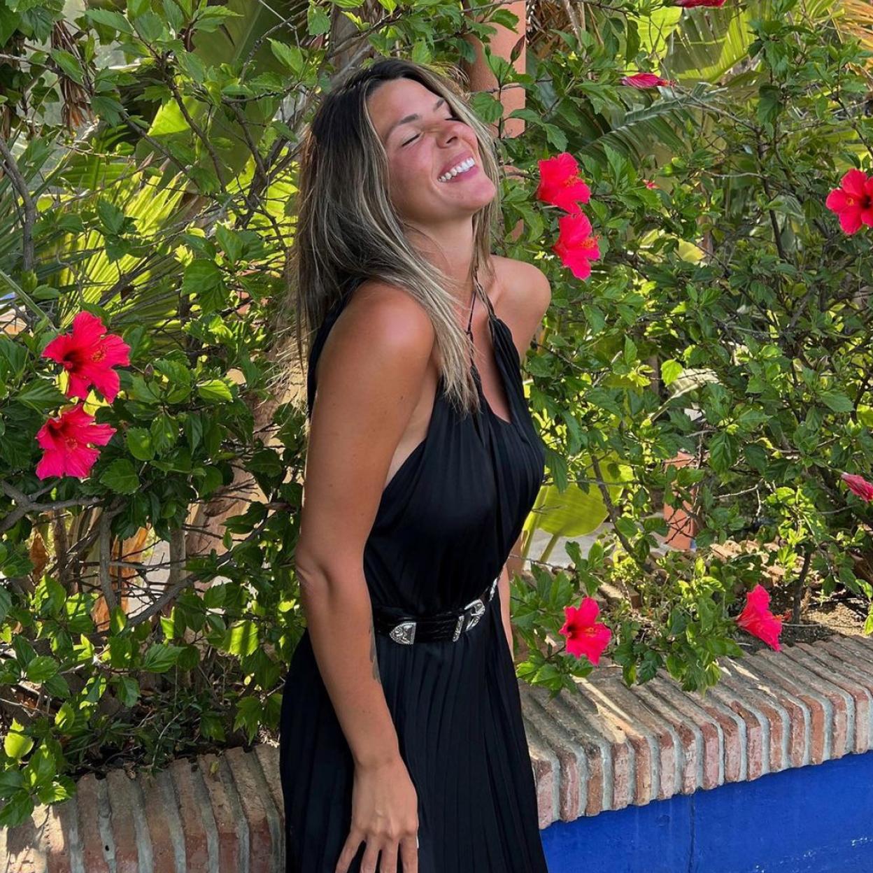 El vestido de punto y lentejuelas de edición limitada que se ha vuelto viral porque es cómodo, elegante y low cost