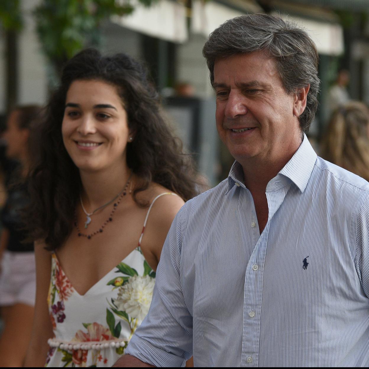 La polémica relación de Cayetano Martínez de Irujo con Pocholo Martínez-Bordiú, el aristócrata favorito de la jet set que renunció a una vida de lujo