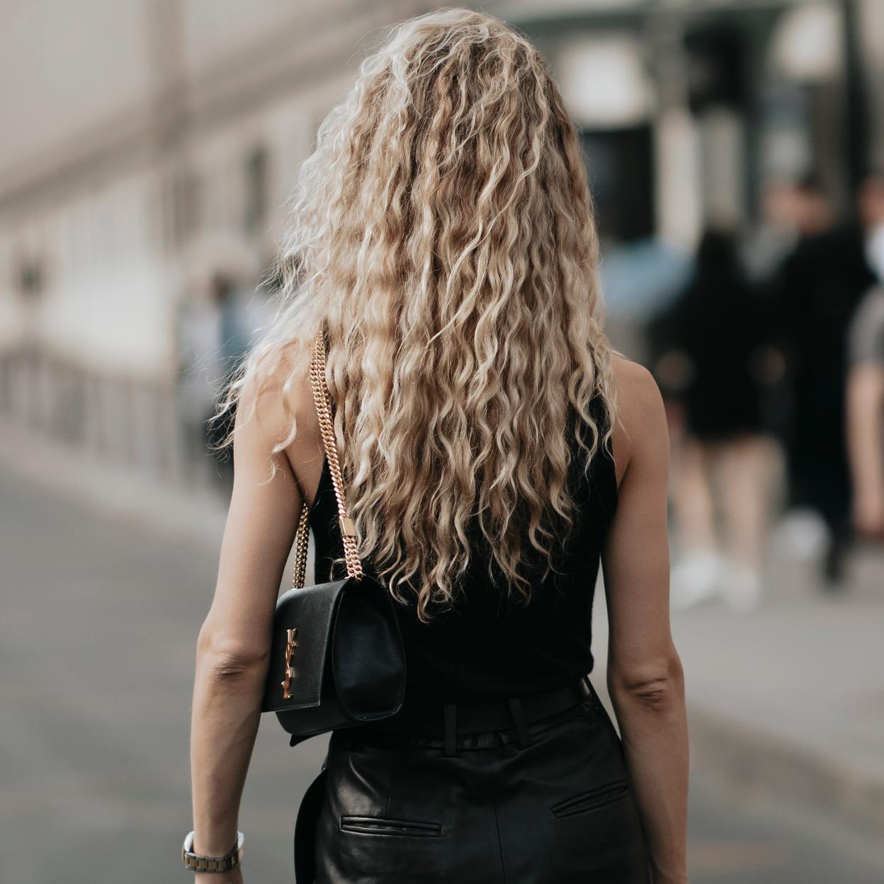 La mascarilla para rizos viral que define, ilumina y acaba con el encrespamiento más difícil