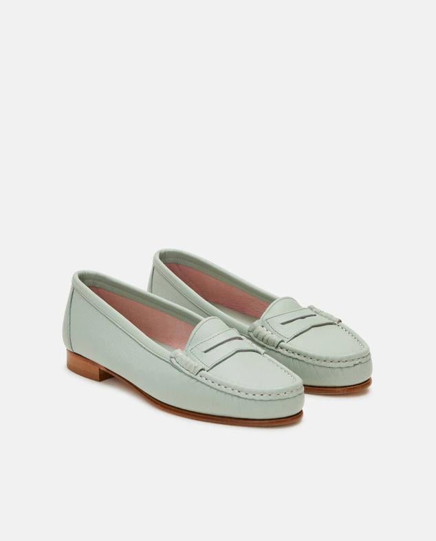 En el Corte Inglés encontrarás este modelo de la firma Castellano que tiene un adorno de antifaz.