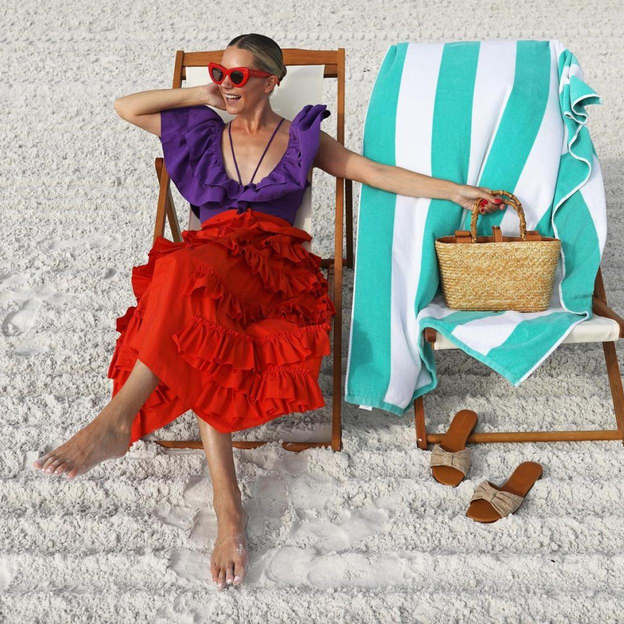 Estas sandalias baratísimas del low cost rejuvenecen, combinan con todo y hacen un tipazo impresionante