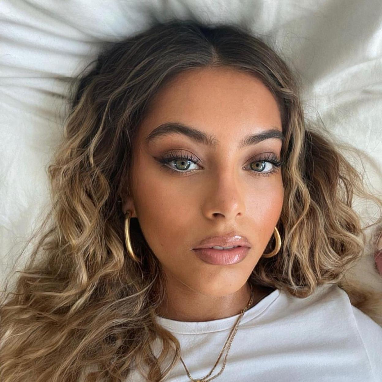 El champú de peluquería para pelo rizado que deja un pelo precioso y unos rizos definidos