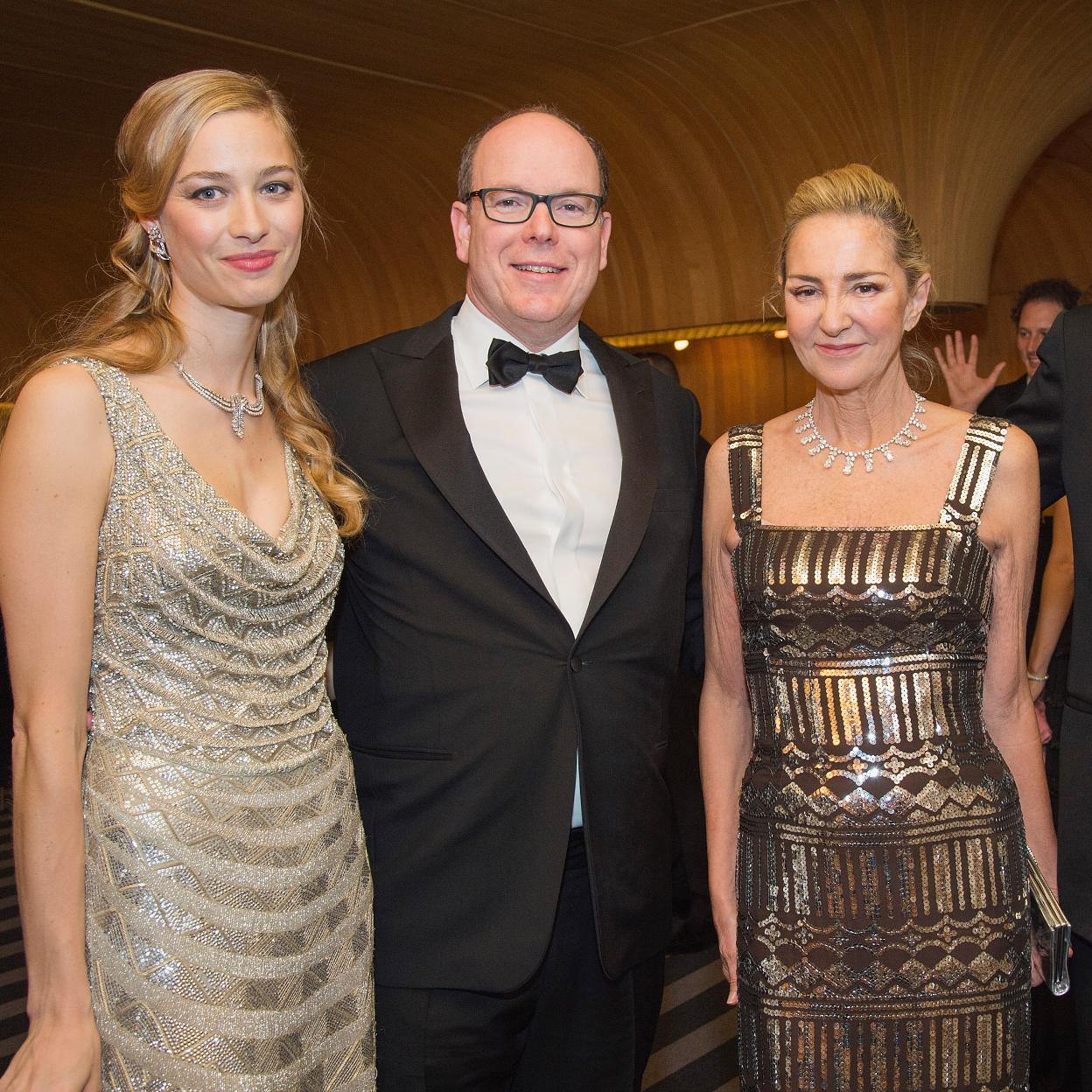 De izquierda a derecha, Beatrice Borromeo, Alberto de Mónaco y Paola Marzotto. 