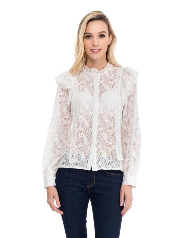 Camisa de encaje con manga larga, cuello subido, detalle de volantes y cierre frontal de botones, en blanco, de Tantra. Cómprala con descuento en El Corte Inglés, por 60 euros.