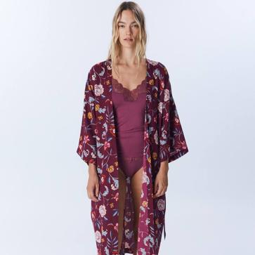 Imagen secundaria 1 - Los kimonos de Zara, Sfera y Parfois