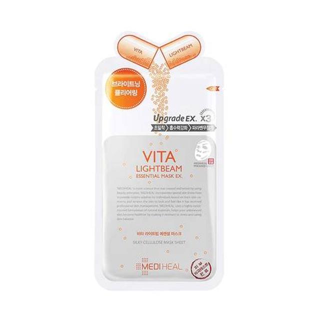 Vita Lightbeam Essential EX de Mediheal ilumina, unifica y despierta la piel de forma drástica. Está formulada con vitamina C que corrige manchas, unifica el tono, aporta un aspecto radiante y protege frente a los agresores externos. También cuenta con ácido hialurónico y pantenol hidratantes, colágeno hidrolizado, niacinamida, vitamina E y aloe vera.