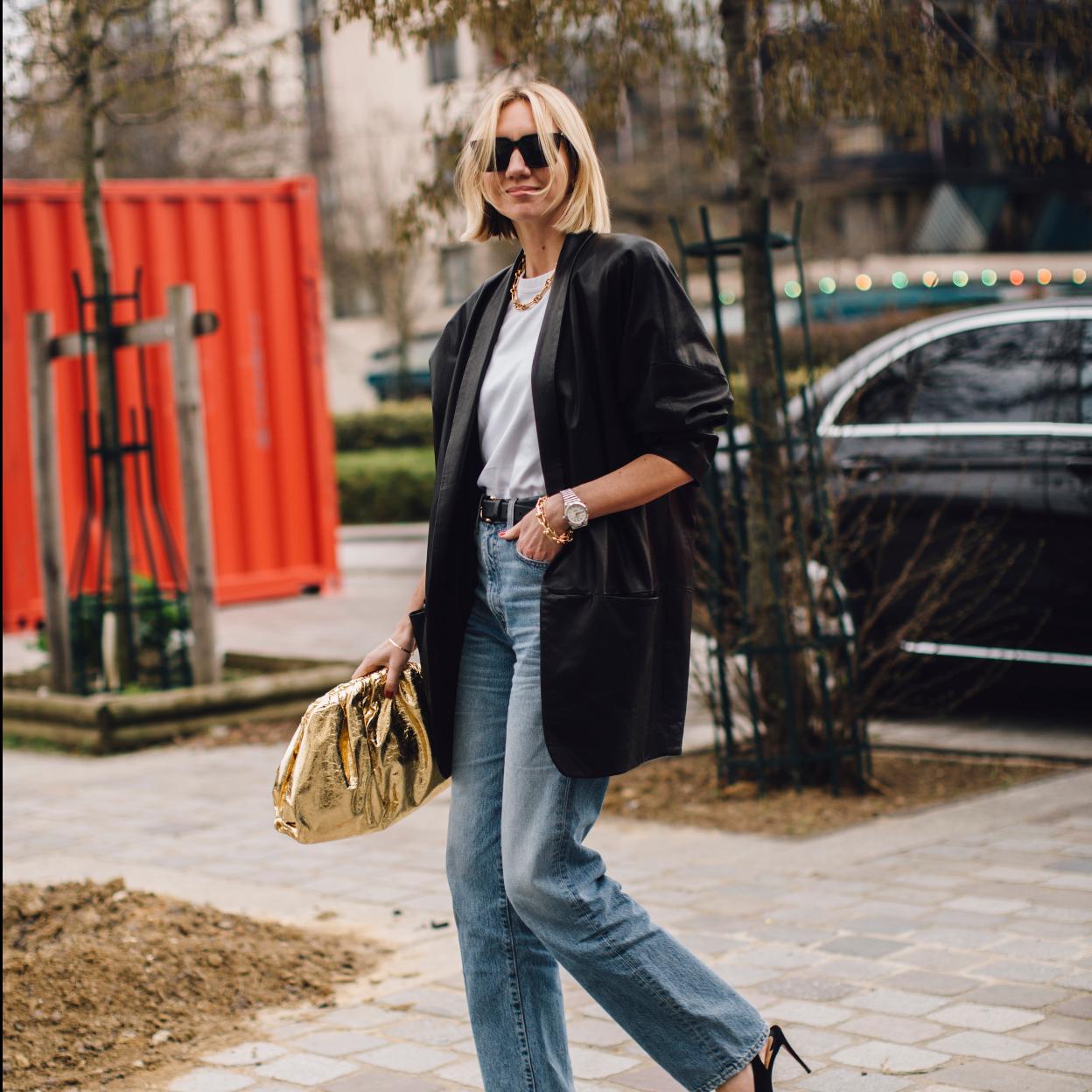 Cuatro vaqueros baratos que merece la pena comprar hoy en Mango Outlet