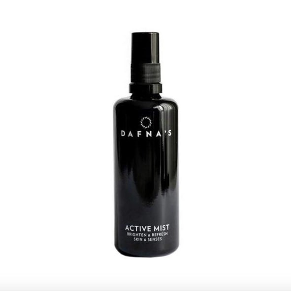 Active Mist & Facial Tones es un producto 2 en 1 que se caracteriza por ser tono y bruma al mismo tiempo.