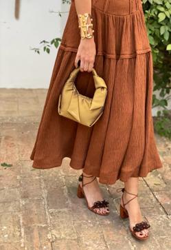 Imagen secundaria 2 - Nuevo modelo de la firma Laia Alen, el bolso Matti.