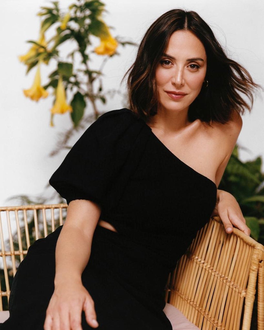 Eso sí, Tamara se ha sabido construir a sí misma, encontrar su propio camino más allá de los apellidos. Y vaya si lo ha conseguido: si hay una influencer realmente 'influyente' en nuestro país, es ella. Y sus looks inspiradores y más de 1.2 millones de seguidores en Instagram lo demuestran.