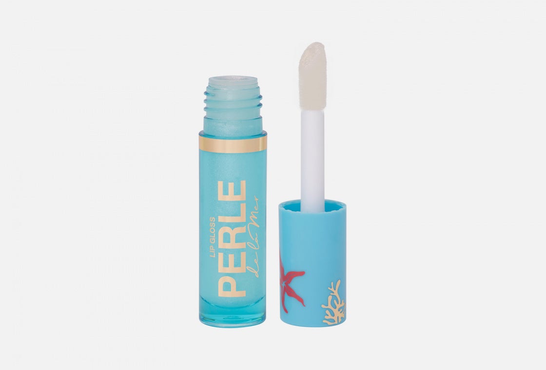 En la colección especial de verano, Perle de la Mer, encontramos dos labiales en formato gloss con glitter, que harán las delicias de las amantes de los tonos marítimos. Su textura es ligera y no se pega. Además, están enriquecidos con agente hidratantes que nutren los labios en profundidad. (5,50 euros)