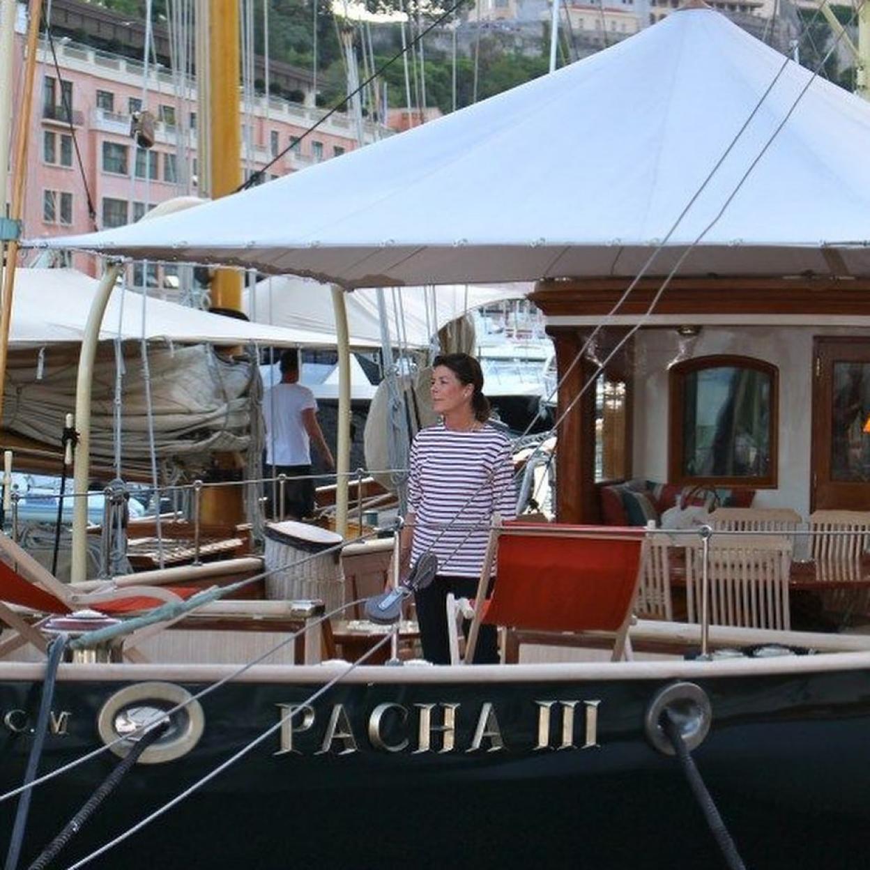 La maldición del Pacha III, el lujoso yate de Carolina de Mónaco y Stefano Casiraghi en el que la princesa pasa sus vacaciones