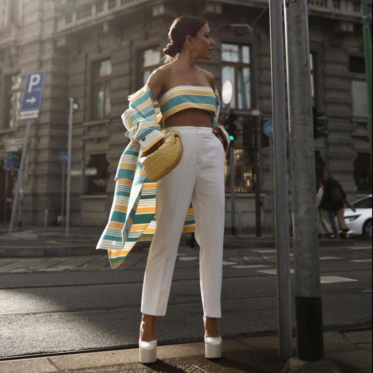 El pantalón mágico de Massimo Dutti que aman las chicas bajitas porque te hace parecer más alta y es de buena calidad