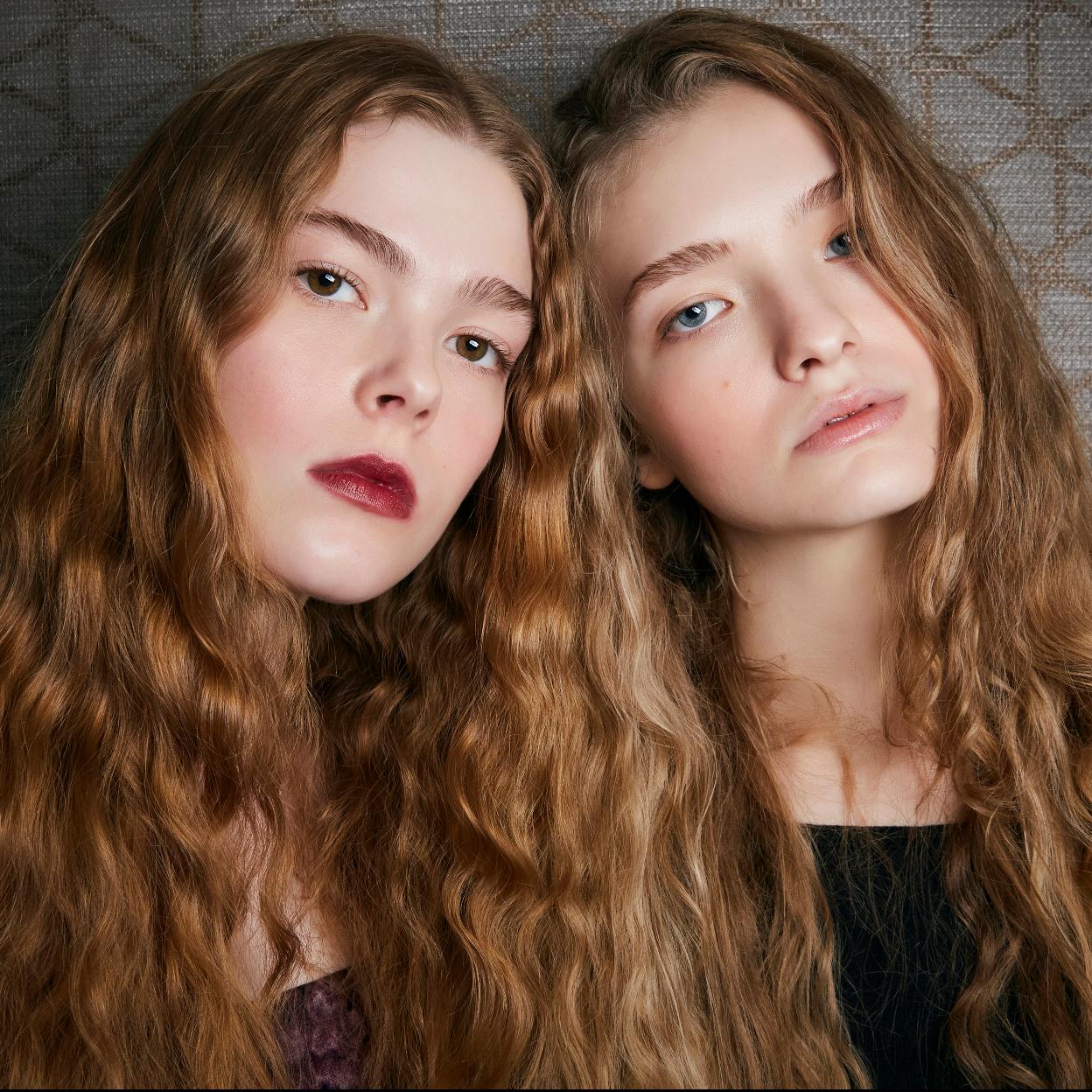 Pincha en la imagen para conocer los mejores sérums crecepestañas. 