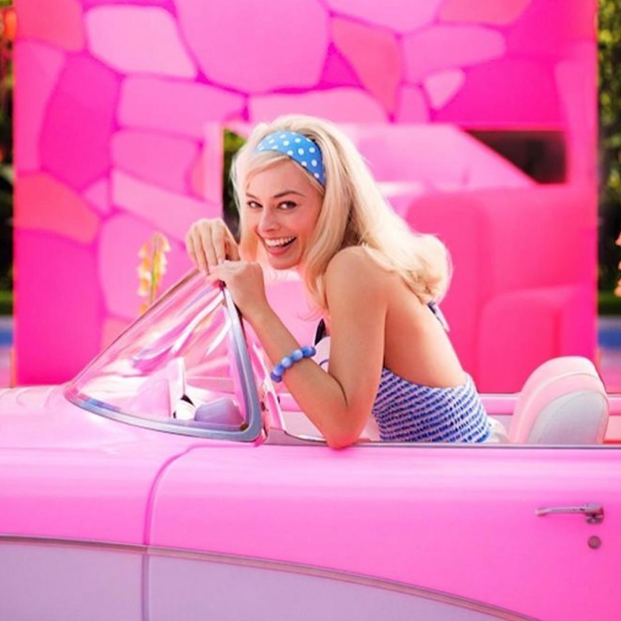 Barbiecore es la tendencia en maquillaje que se inspira en la muñeca de Barbie.