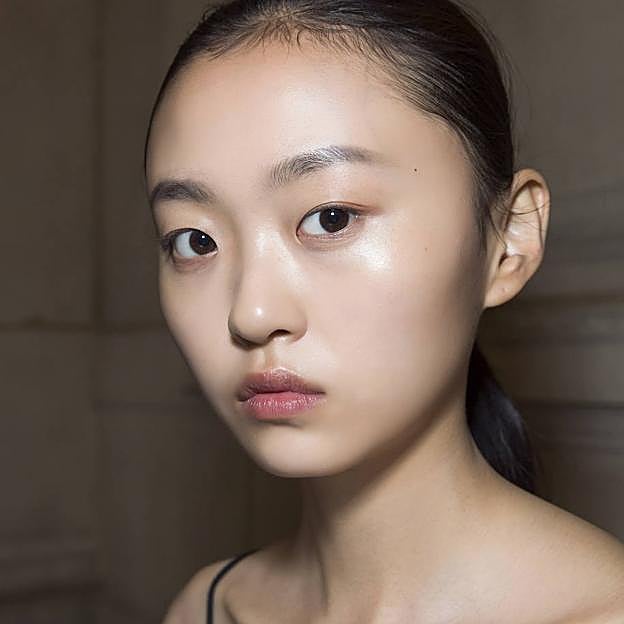 Los sérums de ácido hialurónico favoritos de las coreanas para una piel firme, tersa, luminosa y super hidratada