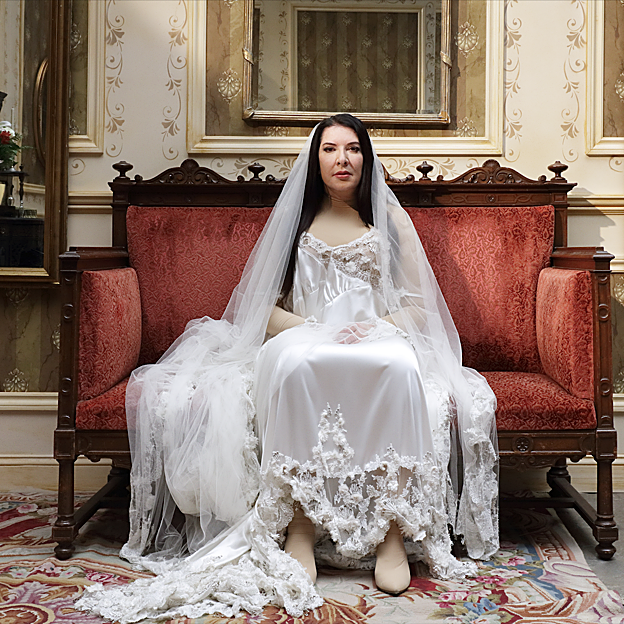 Imagen principal - En 7 muertes de María Callas, Abramovic y Willem Dafoe recrean el final de siete heroínas que encarnó la diva italiana.