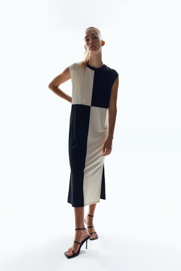 Vestido de Sfera (17,99 euros).