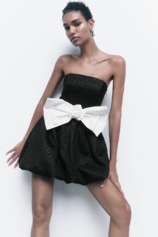 Vestido de Zara (49,95 euros).