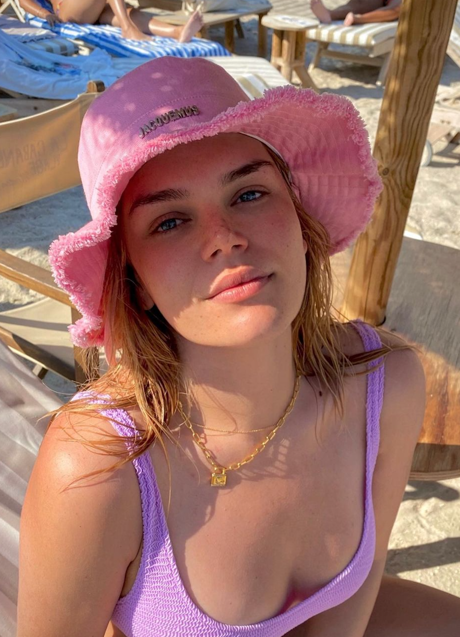 Imagen - Una foto reciente de Camille Gottlieb en la playa en la que vemos su parecido con Grace Kelly, su abuela (FOTO: Instagram).