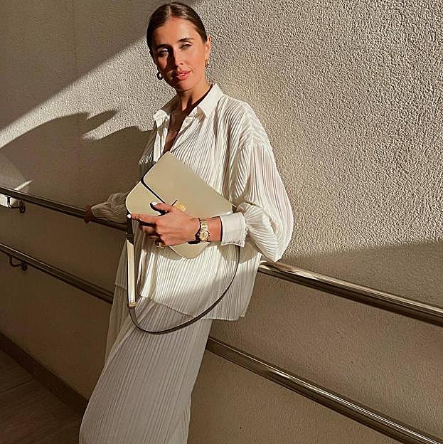 Este es el conjunto de punto cómodo y ponible con el que irás super sofisticada, palabra de influencer