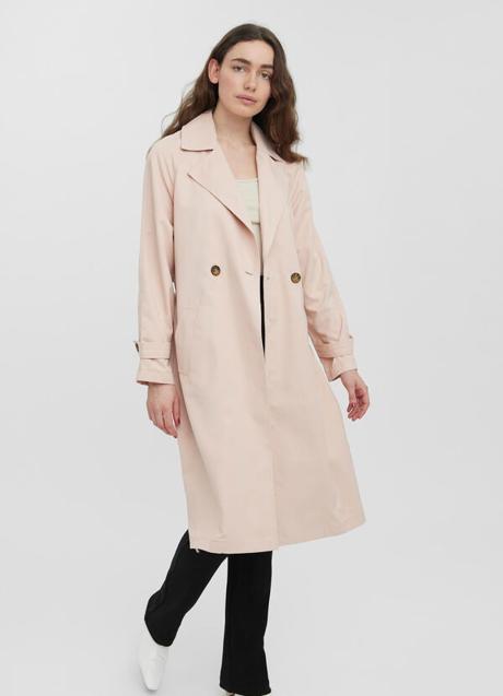 Imagen - Gabardina de color beige de Cortefiel. Foto: Cortefiel.