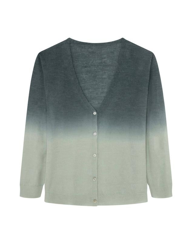 Cárdigan en mezcla de lana con cuello de pico y cierre frontal de botones. Es de Natura Selection. Precio: 49,90 €.