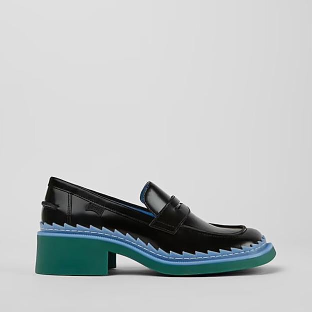 Mocasines Taylor negros de Camper, 155€.