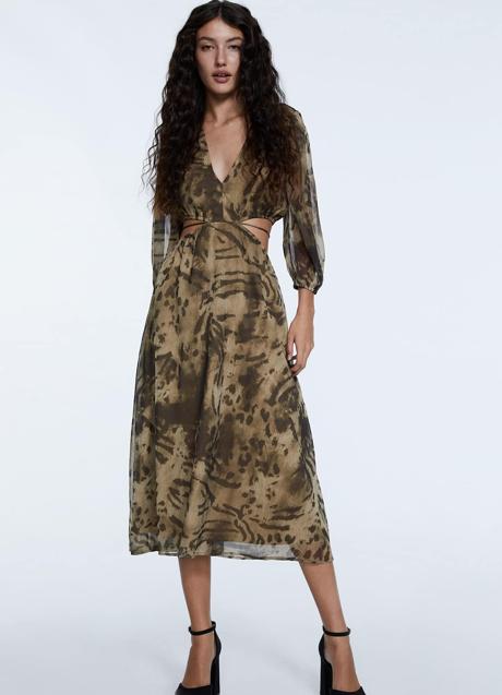 Imagen - Vestido midi estampado chiffon cut out de Stradivarius.
