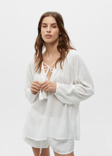 Imagen - Blusa fluida con bordado de soles de Pull & Bear, 25,99€.