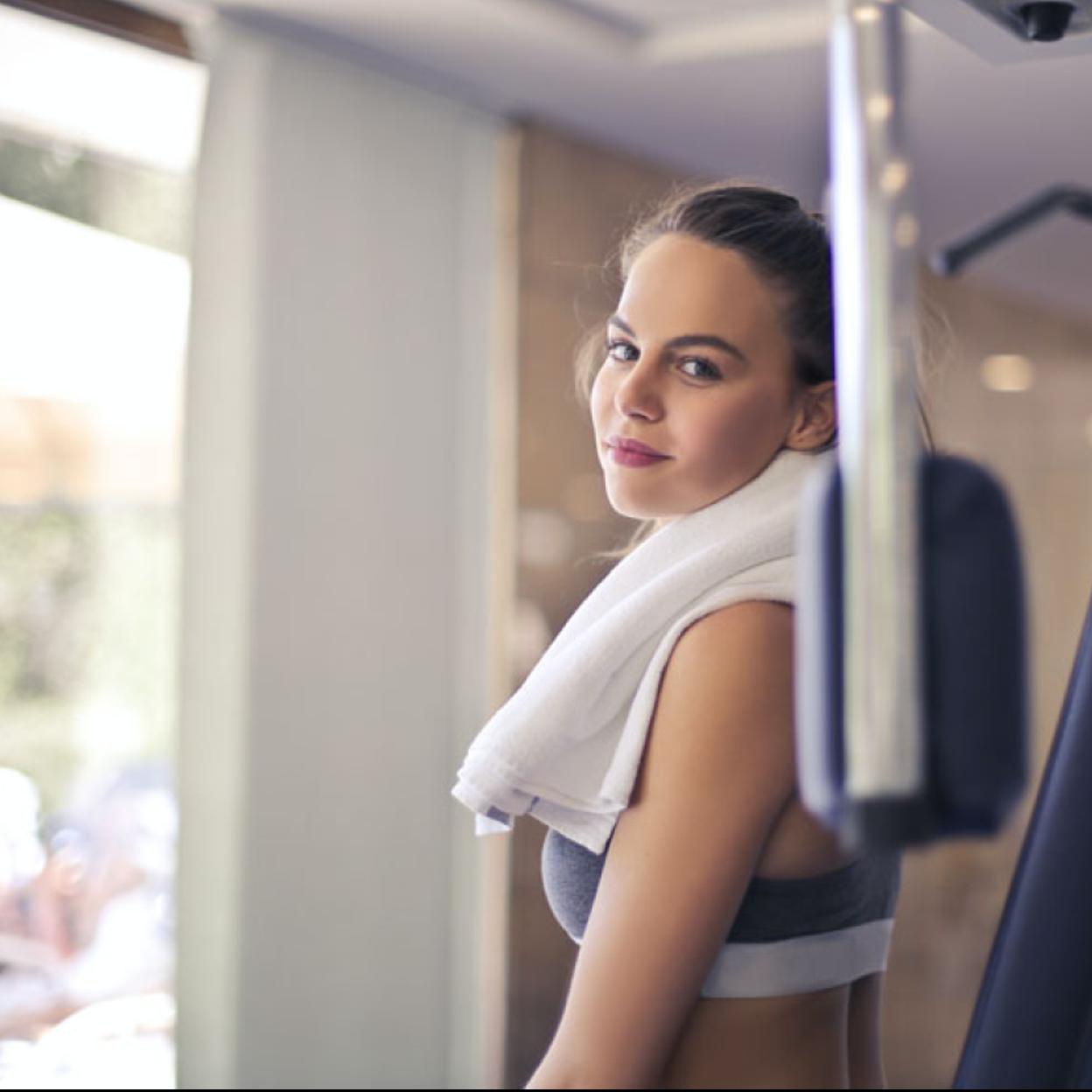 Mantener una rutina de ejercicio hace que nos sintamos mejor.