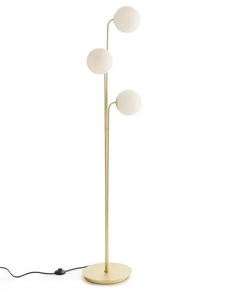 Imagen - Una lámpara de pie muy elegante para un pasillo clásico y sofisticado.