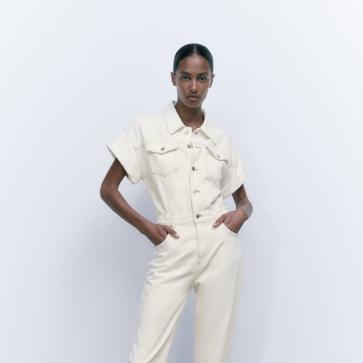 Imagen secundaria 1 - Mono largo en denim de color blanco de Zara.