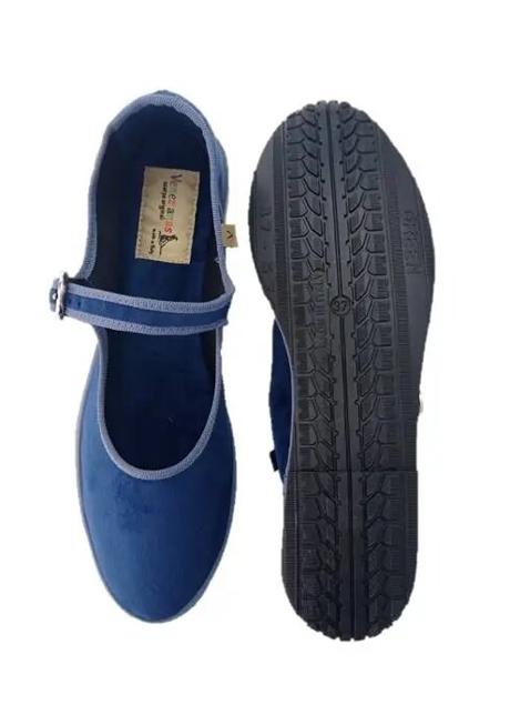 Imagen - Bailarinas de terciopelo de Venezianas, 59€.