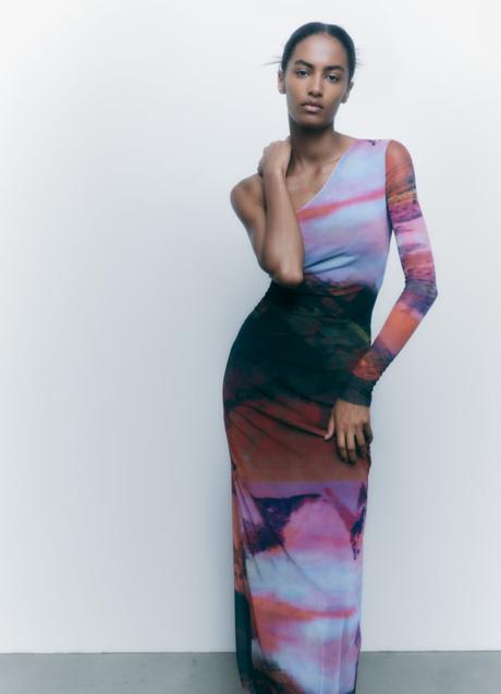 Imagen - Vestido de tul asimétrico de Zara. Foto: Zara.
