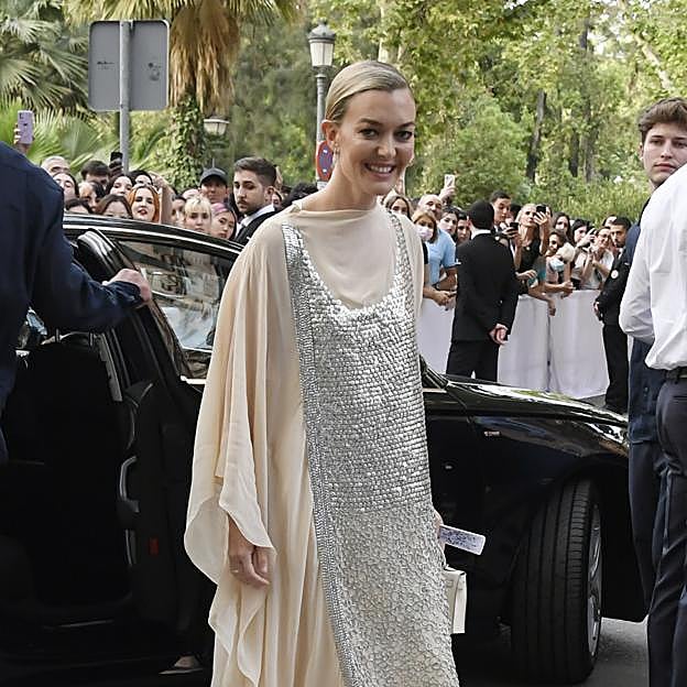 El vestido de Zara de la nueva colección de Narciso Rodríguez que ya ha estrenado Marta Ortega y que hace tipazo