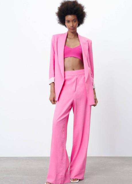 Imagen - Traje de lino en rosa chicle
