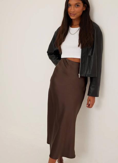 Imagen - Falda midi satinada en marrón