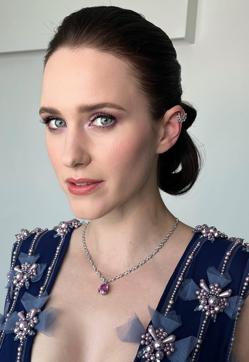 Imagen secundaria 2 - Amanda Seyfreid, Laura Linney y Rachel Brosnahan.