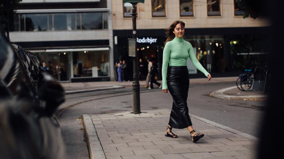 Faldas efecto piel que estilizan la figura y alargan las piernas visualmente