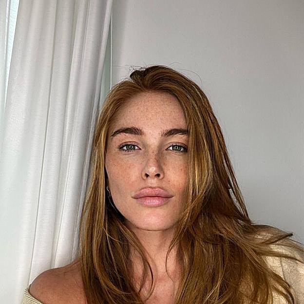 Hemos encontrado el único sérum con acción antiedad que combate las manchas en pieles sensibles y delicadas e ilumina al mismo tiempo