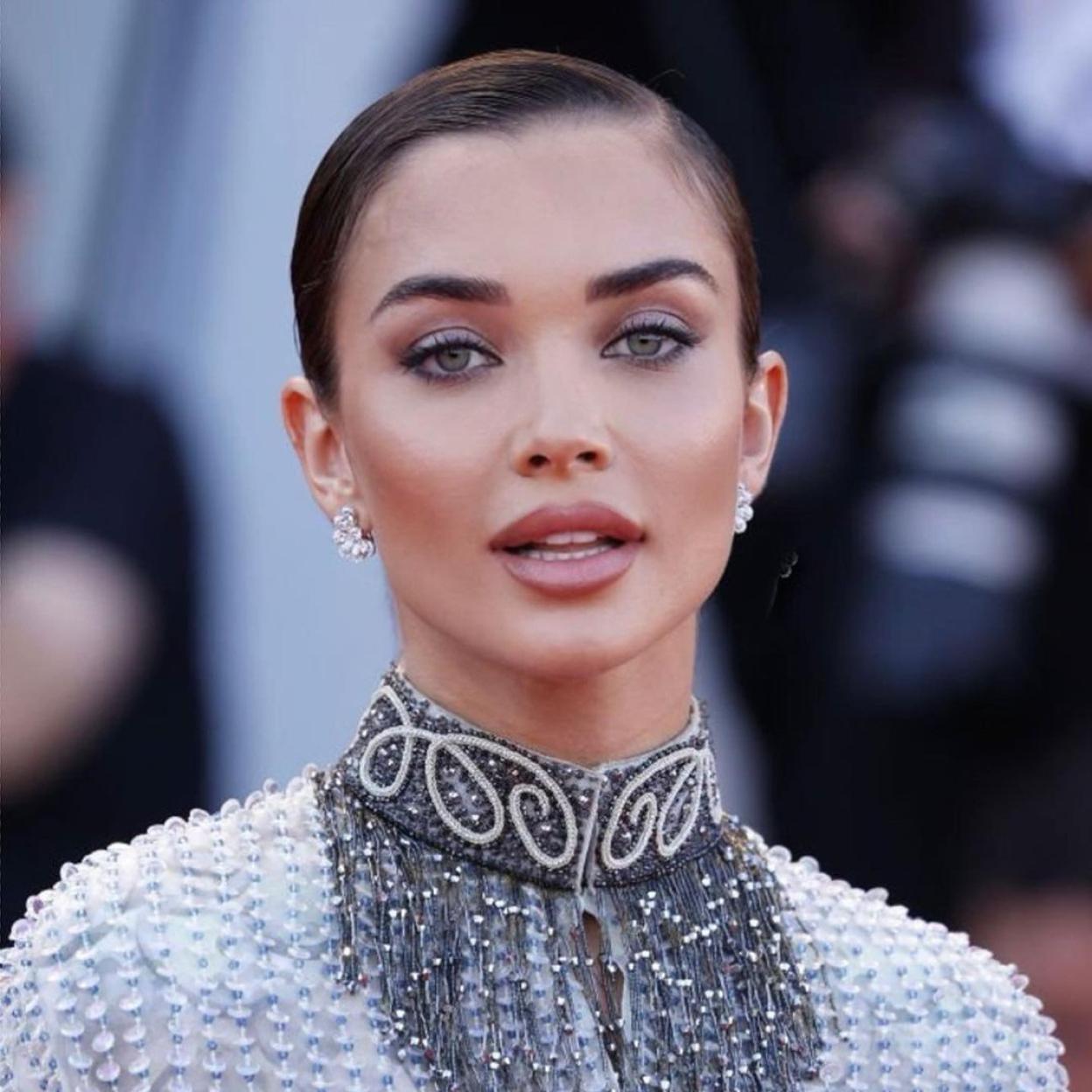 La mascarilla con carbón activo más vendida cuesta 12 euros, elimina la suciedad y deja la piel como nueva