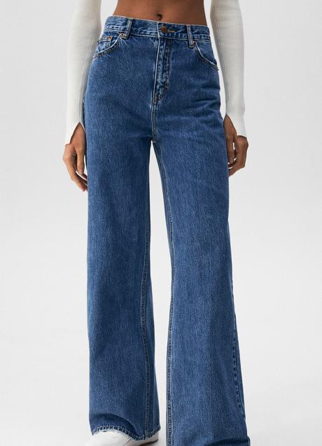 Imagen - Pantalones de tiro alto de Pull&Bear, 25,99€.