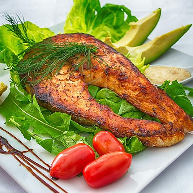 El salmón, uno de los alimentos imprescindibles de la dieta Perricone. 