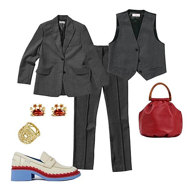 Americana, oantalón y chaleco de Mango, pendientes de Singularu, anillo de Aristocrazy, mocasines de Camper y bolso de Malababa. 